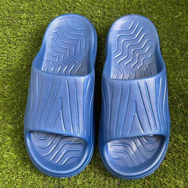 دمپایی حمام مدل کویر A