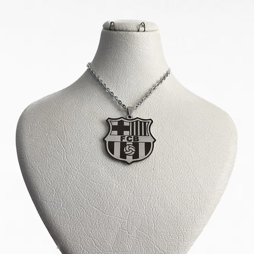 گردنبند مدل تیم فوتبال بارسلونا