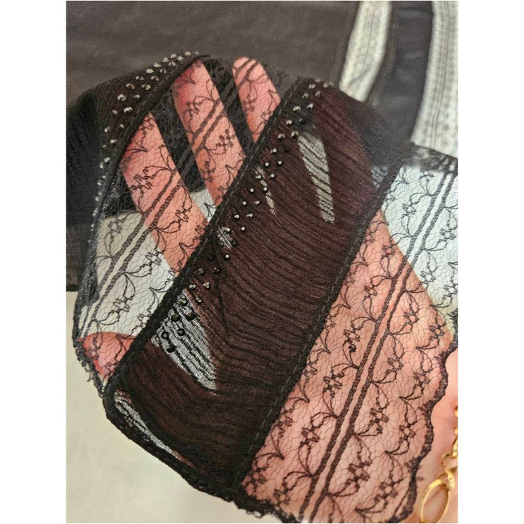 روسری نخ زنانه مدل مجلسی H112 با طول و عرض 120×120 سانتیمتر