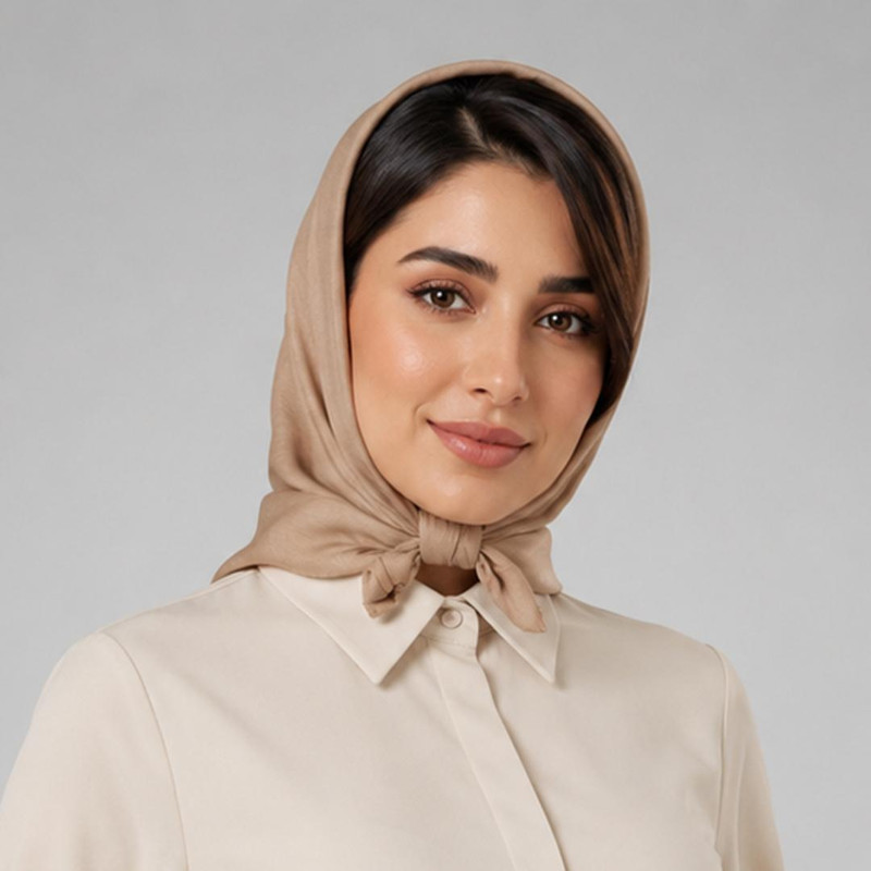 روسری نخ زنانه مدل مینی اسکارف ساده نخ اسلپ قواره 70 کد 2 با طول و عرض 70x70 سانتیمتر