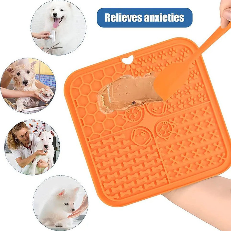 مت لیسیدنی سگ و گربه مدل آرامخوار سیلیکونی 22x22 سانتیمتر، کاهش اضطراب و جلوگیری از چاقی، قابل استفاده در فریزر و مایکروویو، دارای حباب چسبنده ضد لغزش