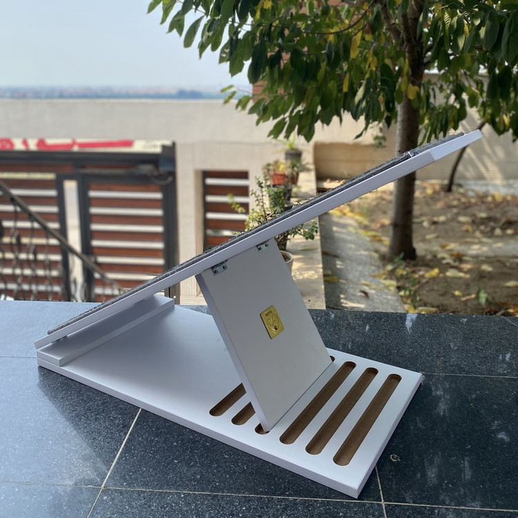 رمپ سگ و گربه از جنس MDF با طول 90 سانتیمتر و عرض 35 سانتیمتر مدل SH1515، قابل تنظیم در چهار ارتفاع 30، 40، 45 و 50 سانتیمتر، با رویه موکت نرم پالاز، تحمل وزن تا 25 کیلوگرم، مقاوم در برابر ضربه و جویدن، مناسب توله سگ و گربه