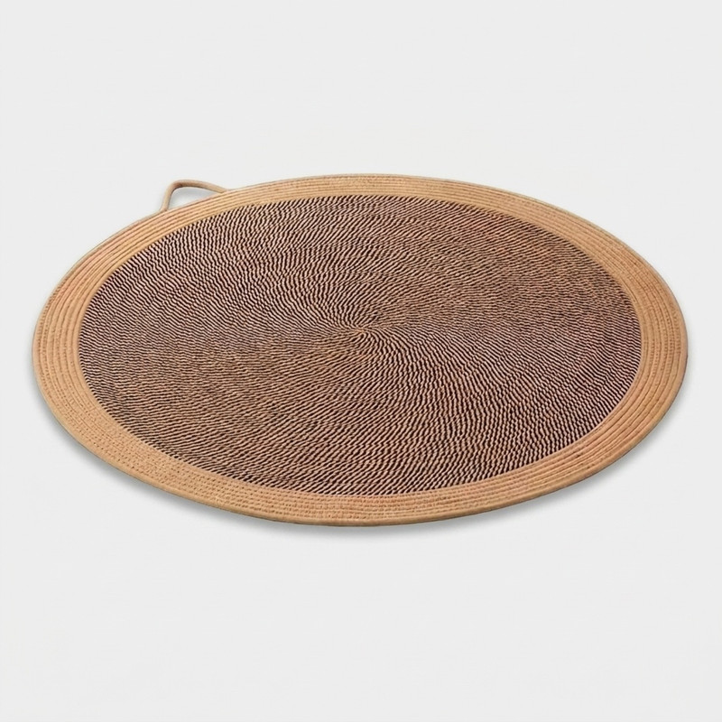 اسکرچر و زیرانداز گربه مدل Ct6 از جنس ریسمان پنبه‌ای، ابعاد 60x60 سانتی‌متر، دوخت محکم و قابل شستشو در ماشین لباسشویی و قابلیت تمیز کردن آسان با جارو
