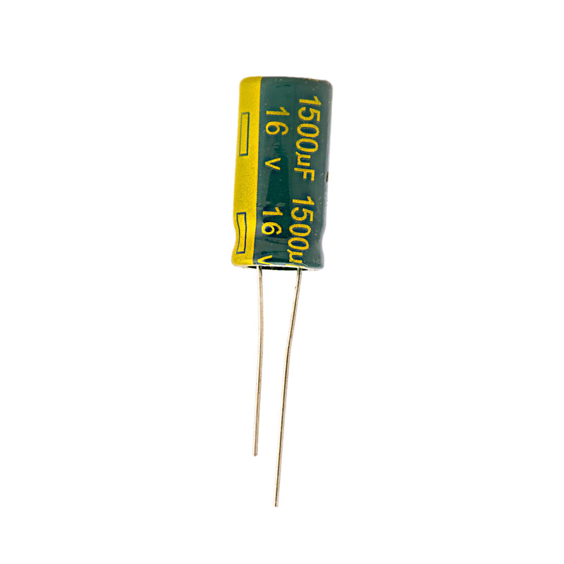 خازن الکترولیت 1500 میکرو فاراد کد 1v بسته 5 عددی